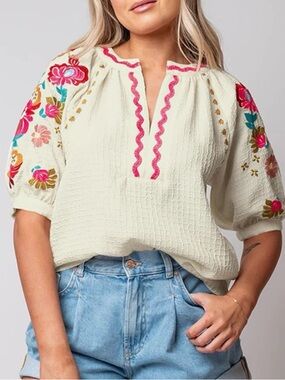 Ecosunny Boho Style Embroidered Blouse in cream with vibrant pink stitch-size M
